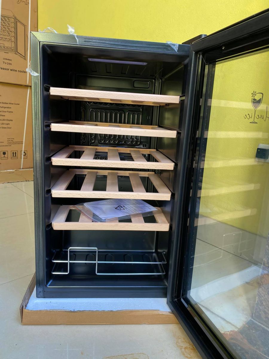 cách sử dụng tủ bảo quản rượu vang 24 chai